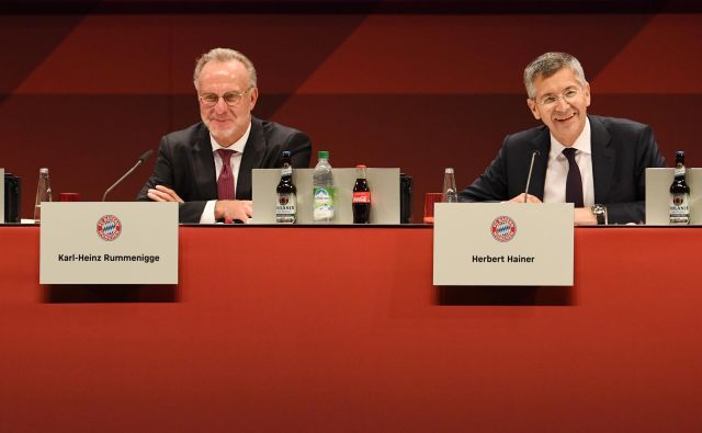 Bayernov vrh: izvršni direktor Karl-Heinz Rummenigge je nekdanji vrhunski nogometaš, predsednik kluba Herbert Hainer je nekdanji izvršni direktor Adidasa. FOTO: Reuters