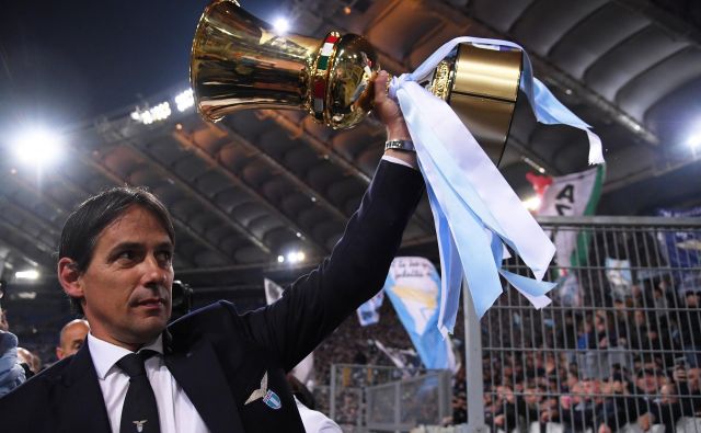 Simone Inzaghi je lani z Laziom osvojil italijanski pokal po finalni zmagi proti Atalanti. FOTO: Reuters