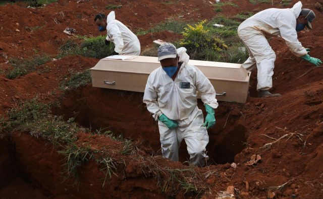 Doslej je bil virus v Braziliji usoden za več kot 22.000 bolnih. Foto Reuters