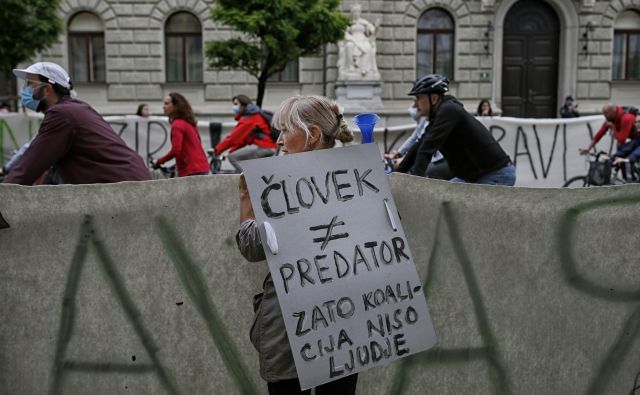 Protest je tudi tokrat potekal mirno. FOTO: Blaž Samec/Delo