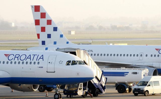 Ekonomija obsega je ključna v letalski industriji. Zadostne ekonomije obsega ni imela ne Adria Airways in je nima niti Croatia Airlines, ki živi le zaradi državne podpore. Foto: Cropix