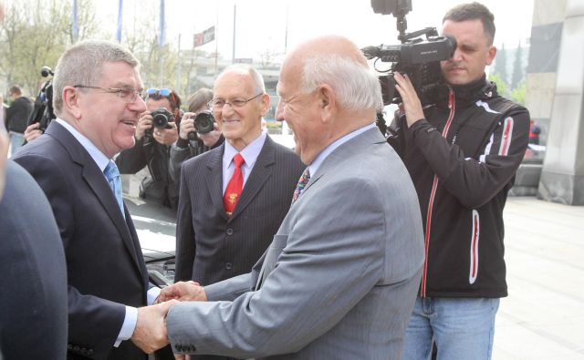 Predsednik Moka Thomas Bach (levo) je izjemno cenil Janeza Kocijančiča (desno), v sredini Miroslav Cerar. FOTO: Marko Feist
