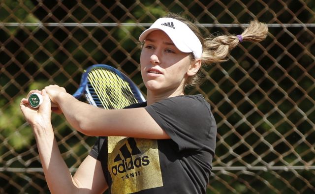 Kaja Juvan je uživala med mešanimi dvojicami, med katerimi je nazadnje nastopila na mladinskih olimpijskih igrah. FOTO: Jure Eržen/Delo