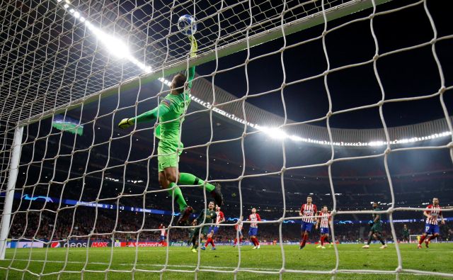 Mreže v Španiji se bodo spet tresle, a Jan Oblak računa, da se njegova ne bo. FOTO: Reuters