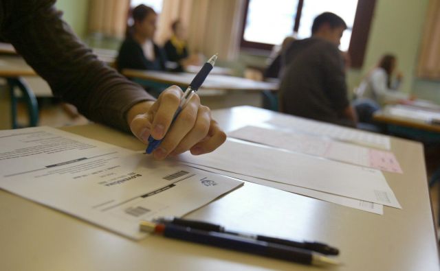 Če bi kdo imel maturitetno izpitno polo pred samim izpitom, bi si verjetno zlahka zagotovil dobro oceno. FOTO: Jure Eržen/Delo