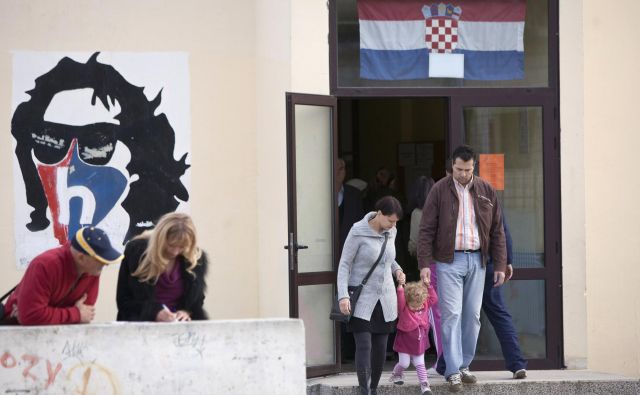 Hrvaška volilna komisija do jutri sprejema predloge kandidatur za parlamentarne volitve, Slovence pa bo, kot kaže, tudi v prihodnjem sklicu sabora zastopala Albanka. Foto: Matko Biljak/Reuters