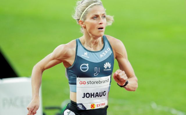 Therese Johaug je v Oslu zablestela z najboljšim izidom sezone v teku na 10.000 metrov. FOTO: Vidar Ruud/Reuters