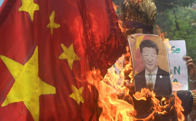 Xi Jinping si želi utrditi oblast in svojemu ljudstvu dokazati, da ne bo nihče več od zunaj – ne Amerika ne Indija – izzival svete zemlje pod kitajsko suvereniteto. FOTO: Dibyangshu Sarkar/AFP