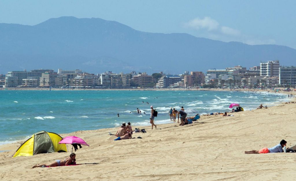 FOTO:Nemški turisti se vračajo v Španijo