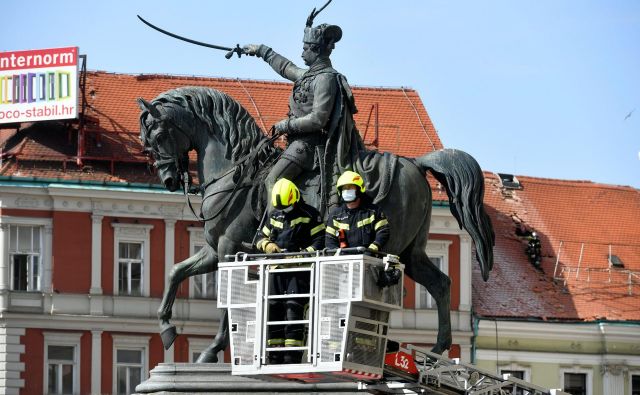 Zagreb je prizadel že približno tisoči potres v treh mesecih. FOTO: Goran Mehkek /Cropix 