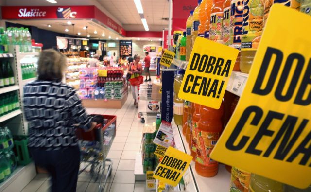 Slovenija je med državami, kjer se cene v povprečju najbolj nižajo v primerjavi z lanskim letom. FOTO: Matej Družnik/Delo