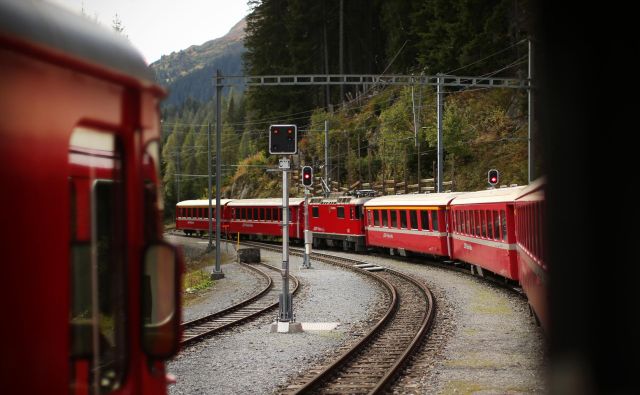 Prenos Slovenskih železnic na demografski sklad bo vse prej kot ravna cesta. Foto Jure Eržen