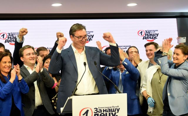 Minulo nedeljo so šli na volitve volivci v Srbiji in se odločili, da nimajo izbire, temveč imajo še naprej Vučića. FOTO: Aleksandar Dimitrijevic/Afp