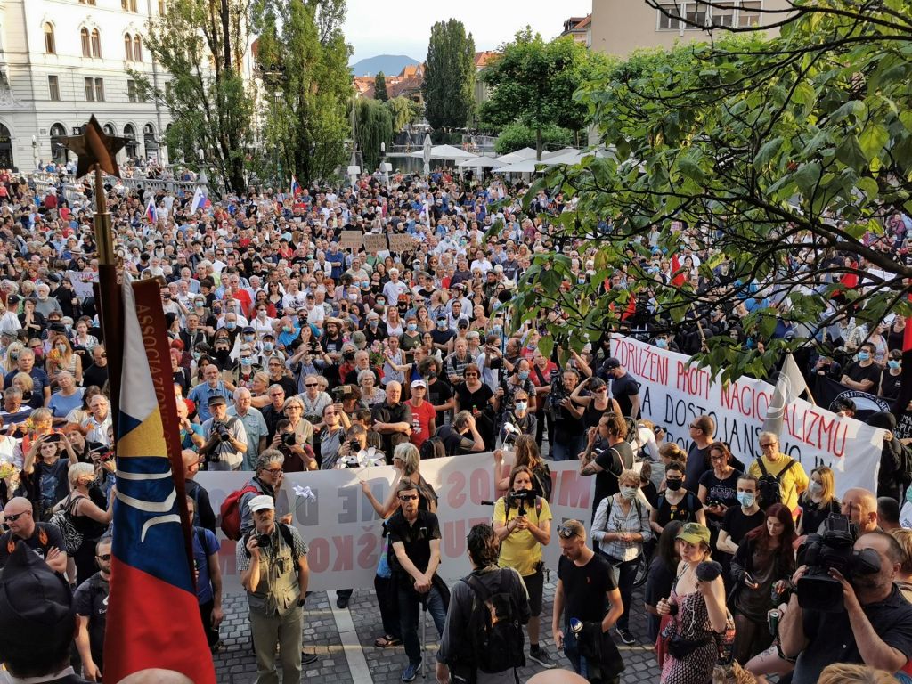 FOTO:»Tu smo, ker ne vemo, kaj bi praznovali«