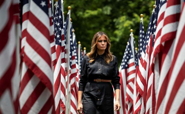 Izšla je nova knjiga o ameriški prvi dami. Najbolj skrivnostna doslej, se pritožujejo Američani. Tudi Slovenci o njej ne vemo čisto nič več. FOTO: Reuters<br />
 