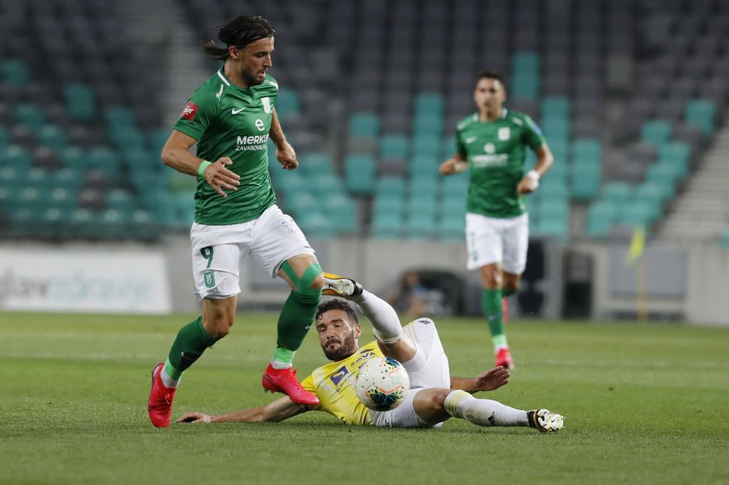 FOTO:Olimpija povečala prednost, Mariborčani v napad v zadnjih šestih kolih