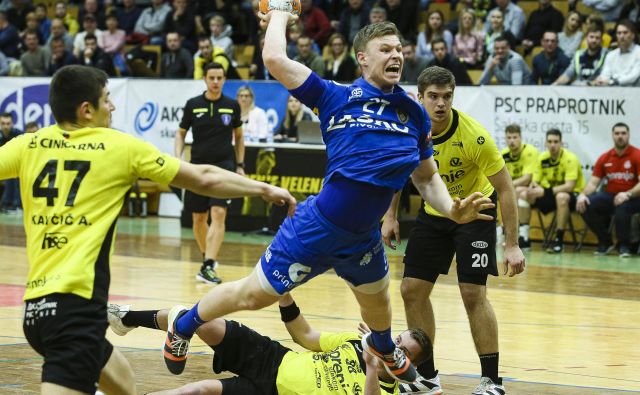 Celjani in Velenjčani bodo v boju za slovenski primat tudi v naslednji sezoni ogorčeni tekmeci. FOTO: Jože Suhadolnik