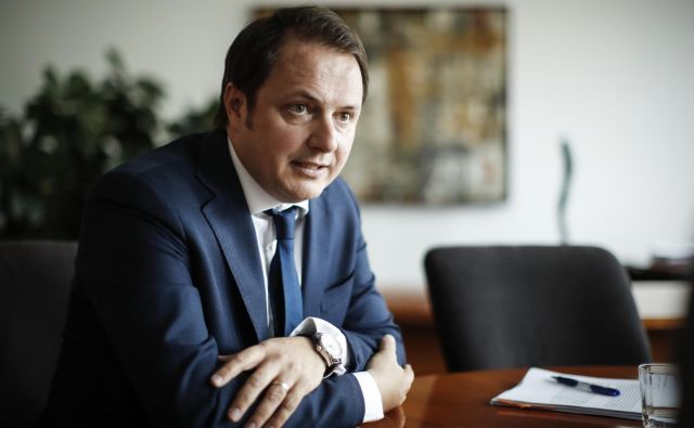 »Ocenjujemo, da je zavarovalniški trg zaradi kapitalske ustreznosti na morebitne prihodnje izzive dobro pripravljen,« je dejal direktor Agencije za zavarovalni nadzor Gorazd Čibej. Foto Uroš Hočevar
