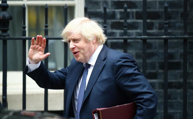 Vlada premiera Borisa Johnsona se je z nizom odmevnih odločitev očitno lotila resetiranja britanske zunanje politike, ki je po izstopu države iz EU ostala brez jasnega sidrišča. Foto Hannah McKay/Reuters