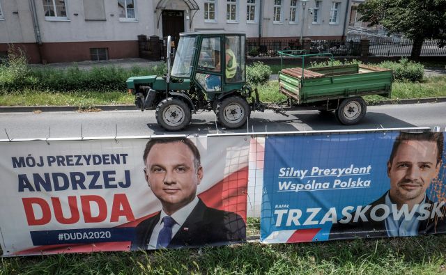 Tako Andrzej Duda kot Rafal Trzaskowski ima možnosti za zmago. Foto: Agencja Gazeta/Reuters