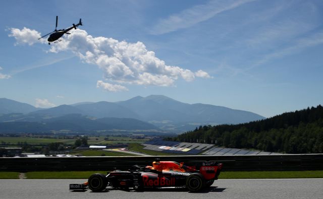 Max Verstappen je bil najhitrejši na drugem treningu. FOTO: Reuters