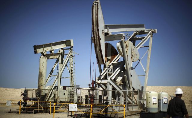 Nafte je na trgu še vedno preveč in nizke cene najbolj obremenjujejo proizvajalce v ZDA.<br />
FOTO: Lucy Nicholson/Reuters