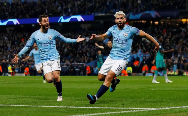 Sergio Agüero in Bernardo Silva sta imela prvi izziv po sodni novici iz Švice, ki je razveselila Manchester City. FOTO: Jason Cairnduff/Reuters