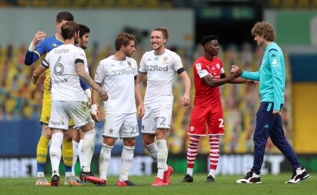 Nogometaši iz Leedsa so se končno razveselili vrnitve v najvišji angleški ligaški razred. FOTO: Lee Smith/Action Images