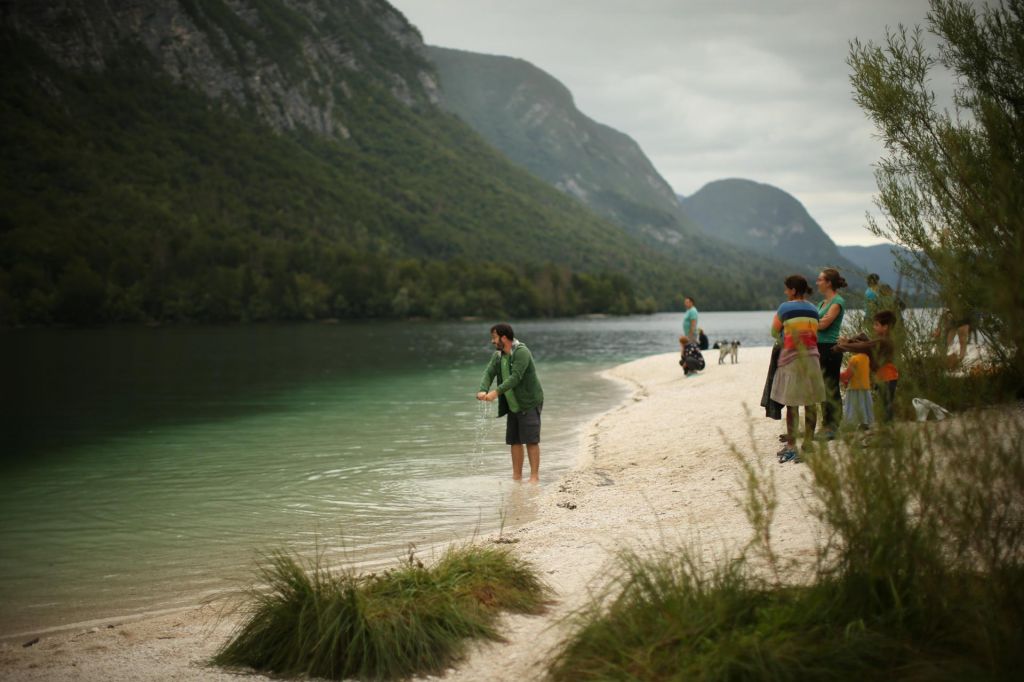 Komu lahko podarimo turistične bone?