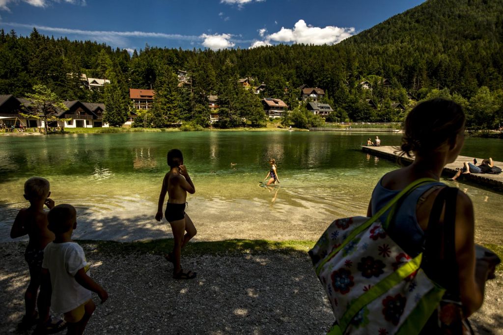 FOTO:Avstrijci, Nemci in Švicarji kupujejo slovensko nepremičninsko idilo