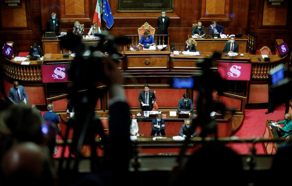 FOTO:Italijanski senatorji za podaljšanje izrednih razmer