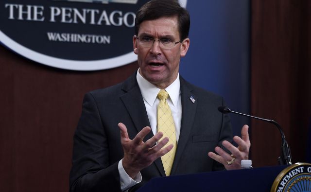 Ameriški oibrambni minister Mark Esper na marčevski fotografji. Foto Olivier Douliery Afp