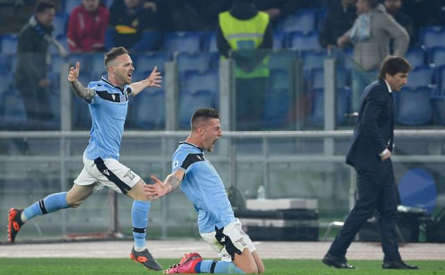 Sergej Milinković Savić je med glavnimi aduti rimskega kluba, ki ima v svojih vrstah tudi prvega strelca lige Cira Immobileja. FOTO: Filippo Monteforte/AFP