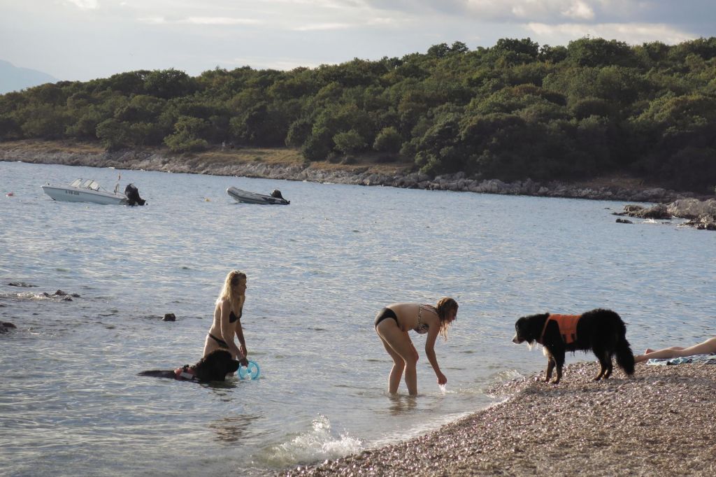 Julija na Hrvaškem pol manj turistov kot lani