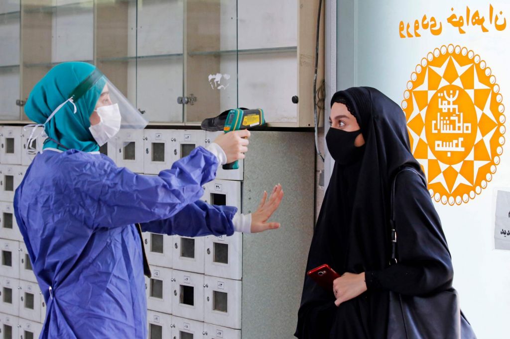 Iranska vlada lagala o številu okuženih in mrtvih zaradi covida-19