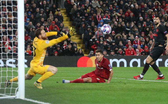 Jan Oblak je 11. marca z bravuroznimi obrambami Liverpoolu preprečil ubranitev naslova. FOTO: Carl Recine/Reuters