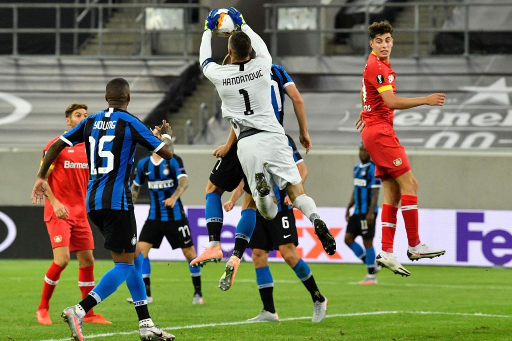 FOTO:Samir Handanović z Interjem v polfinalu evropske lige