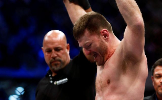 Stipe Miočić je zanesljivo ubranil šampionski pas v težki kategoriji po različici UFC. FOTO: Reuters