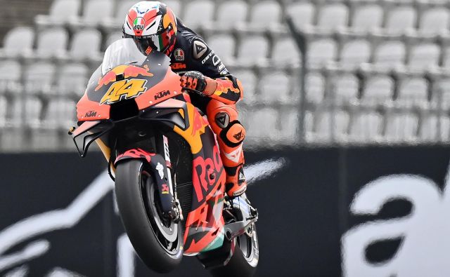 Za uvod je bil v Spielbergu najhitrejši Španec Pol Espargaro s KTM. FOTO: Joe Klamar/AFP