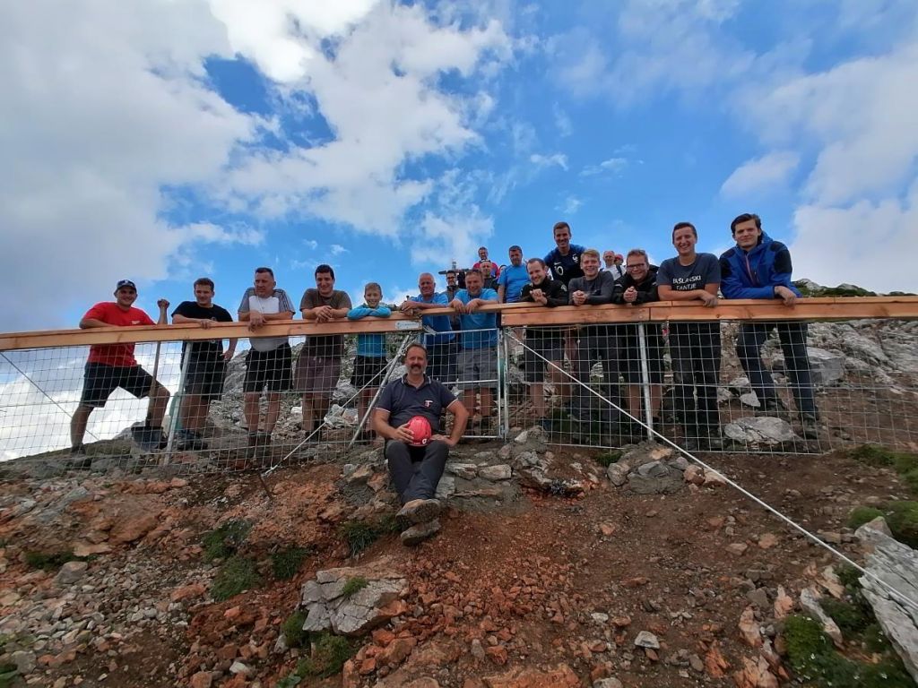 Bašeljski kmetje vrh Storžiča »vrnili« planincem