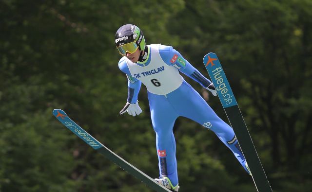 Timi Zajc je bil že tretjič zapored najboljši slovenski smučarski skakalec v skupni razvrstitvi velike nagrade FIS. FOTO: Jože Suhadolnik