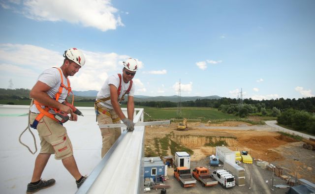 Gospodarska klima se po pomladanskem strmem padcu zadnje mesece precej izboljšuje. FOTO: Jure Eržen/Delo