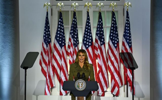 Melania Trump je v nagovoru iz Bele hiše na republikanski konvenciji pozvala k rasni enotnosti. FOTO: Brendan Smialowski/AFP
