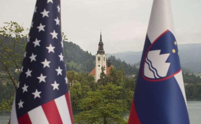 Ko je Slovenija dosegla cilj, članstvo v EU in Natu, je zazijala praznina, zunanja politika je postala statična, defenzivna, brez dinamike, idej, izvirnosti. FOTO: Jure Eržen/Delo