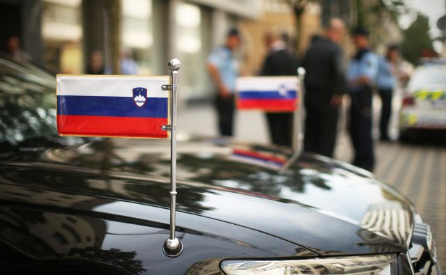 Slovenija je zapirala veleposlaništva in tudi tako slabila svoj položaj v svetu. Foto: Jure Eržen