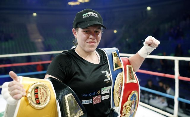 Ema Kozin še ne ve, kdaj se bo borila za šampionski pas združenja WBC. FOTO: Blaž Samec