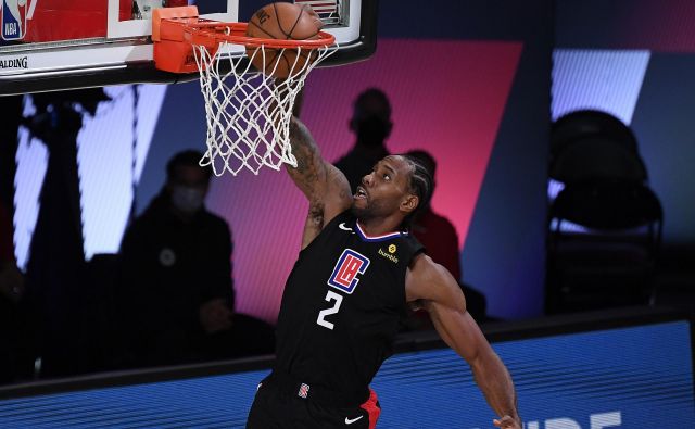 Kawhi Leonard je znova prispeval levji delež k zmagi moštva Los Angeles Clippers. FOTO: Douglas P. Defelice/AFP