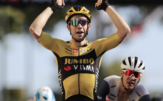 Jumbo Visma, nadaljuje z zmagami, Wout Van Aert že drugič. FOTO: Christophe Petit Tesson/Reuters