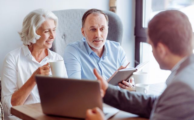 V dodatno pokojninsko zavarovanje so vključeni zlasti starejši od 45 let, mlajši malo. FOTO: Yakobchuk Viacheslav/Shutterstock