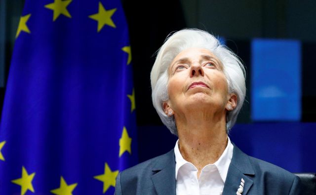 Predsednica ECB Christine Lagarde praviloma predstavi javnosti le dobro premišljene in pretehtane izjave. FOTO: Francois Lenoir/Reuters